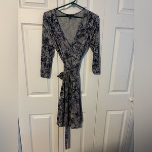 Banana Republic long sleeve Wrap dress